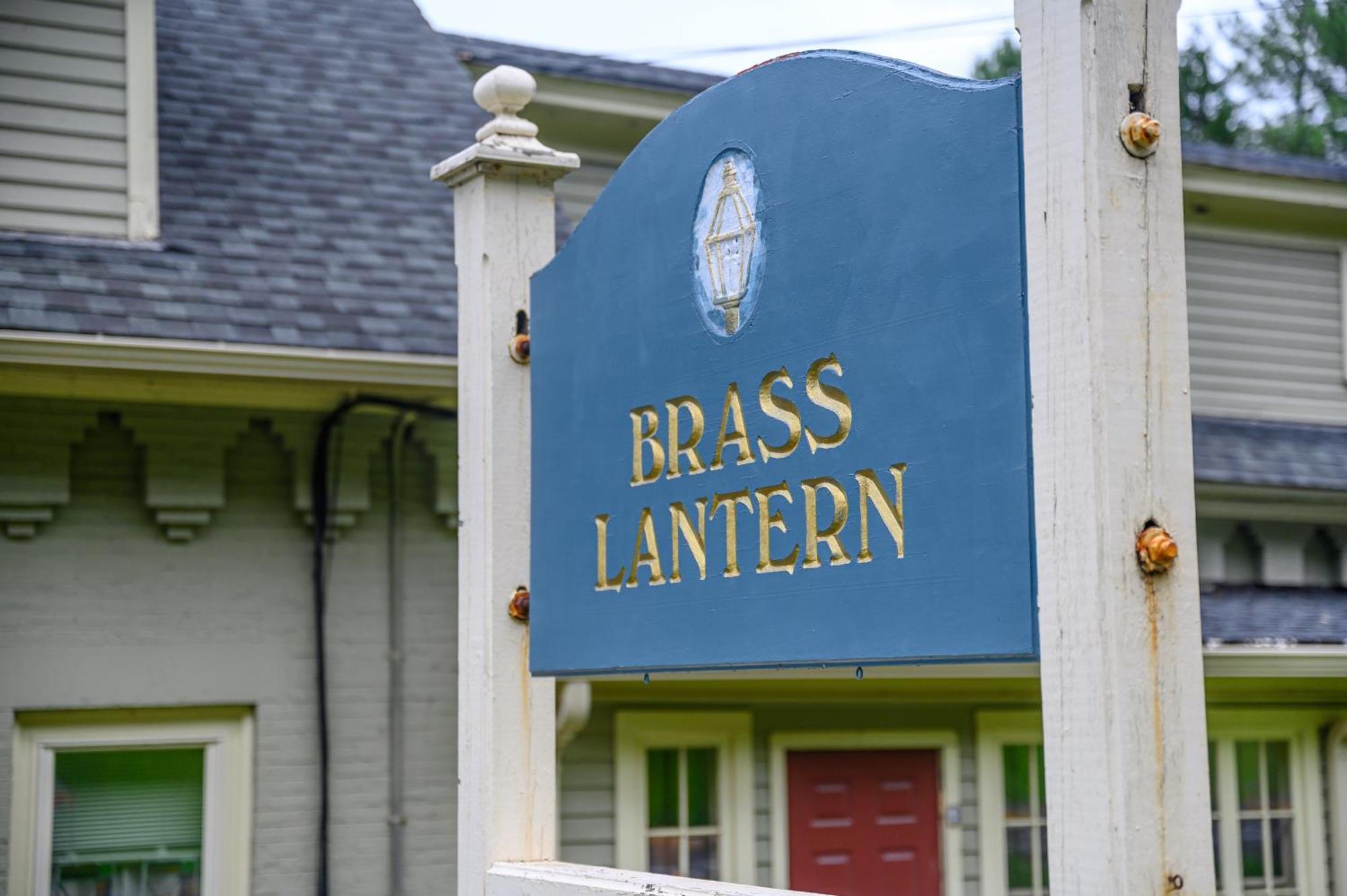 סטואו Brass Lantern Inn מראה חיצוני תמונה